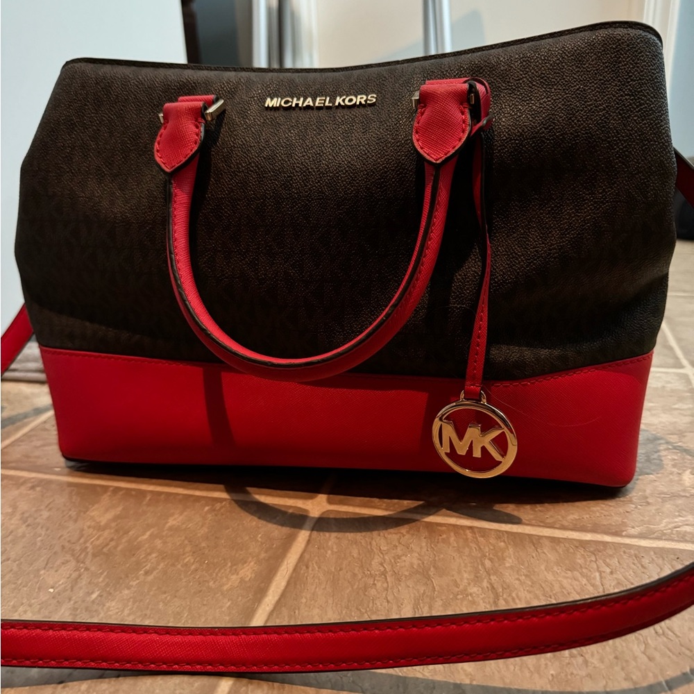Michael Kors Savannah Signature satchel  with MK Charm